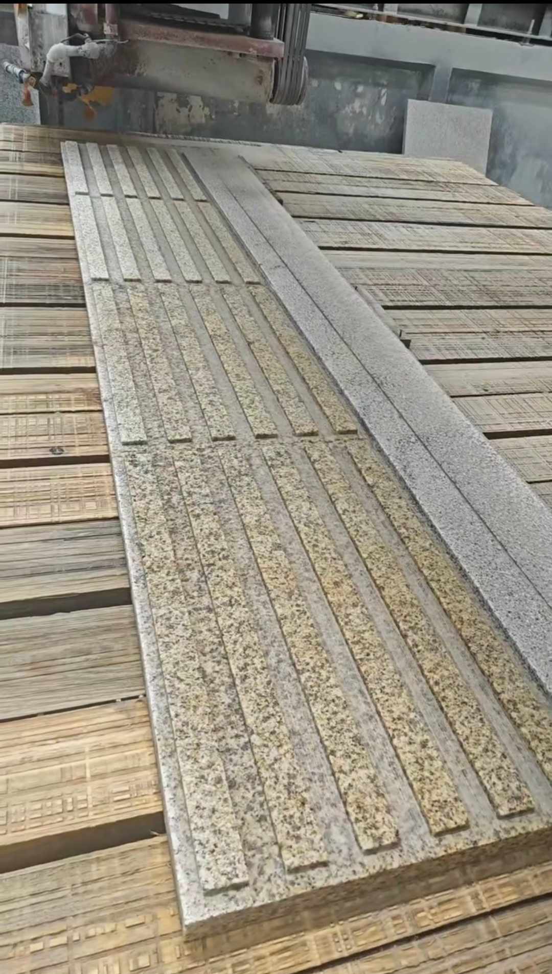 池州黄金麻盲道石 盲条
