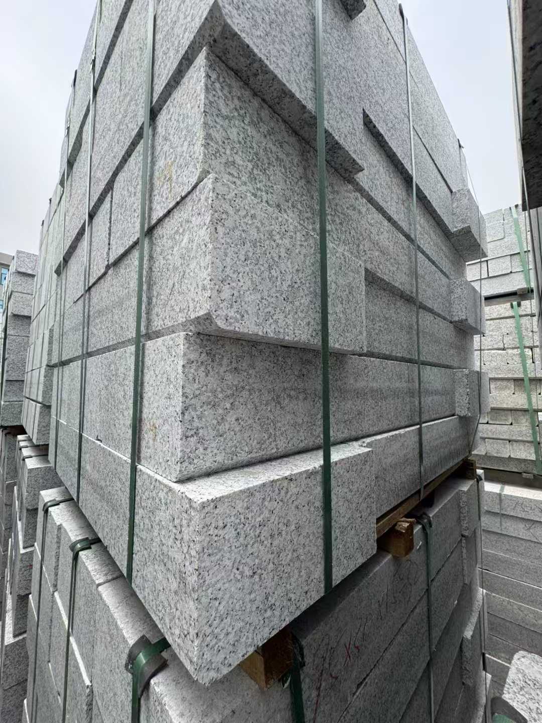 池州芝麻白路牙石 马路牙子